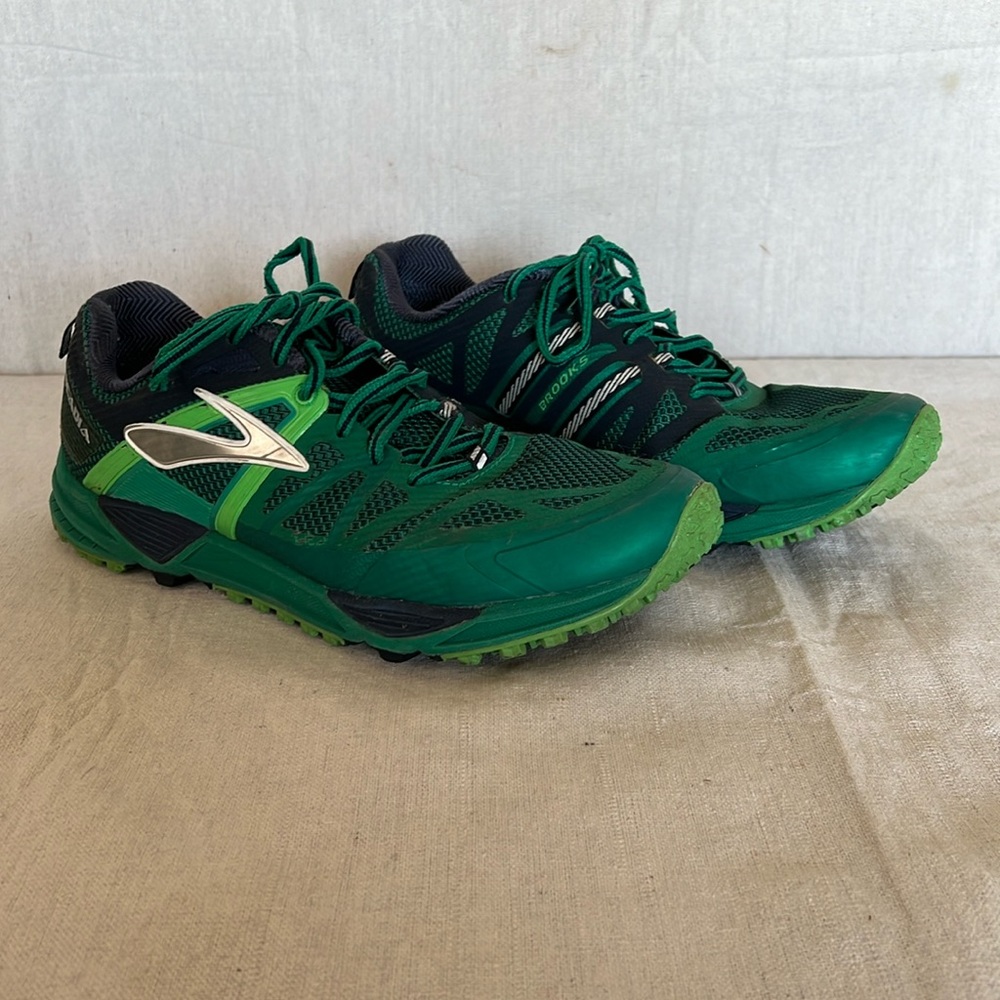 Brooks Cascadia 10th Edition Men’s Size 10.5.